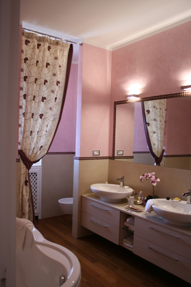 Boiserie, Cucine e Bagni